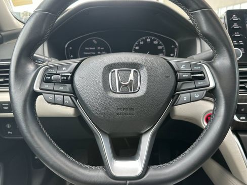 Used 2018 Honda Accord Touring image 23
