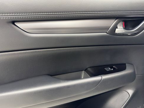 Used 2018 MAZDA CX-5 Touring image 39