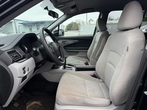 Used 2016 Honda Pilot EX image 2