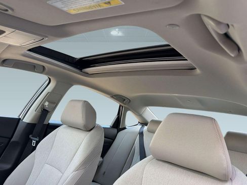 Used 2025 Honda Accord SE image 14
