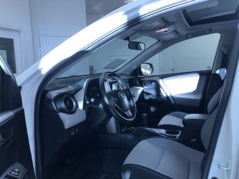 Used 2016 Toyota RAV4 XLE image 10