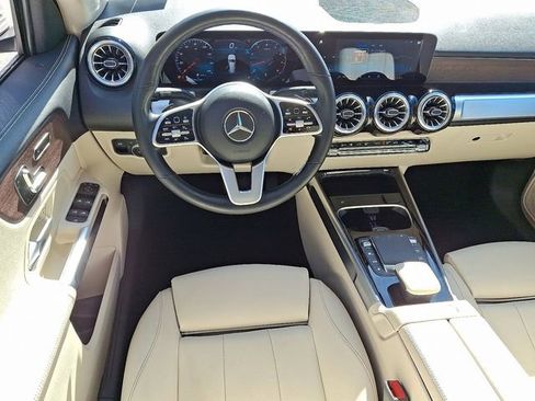 Used 2022 Mercedes-Benz GLB 250 GLB 250 image 2