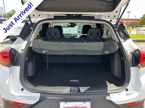 Used 2023 Buick Encore GX Preferred w/ Cold Weather Comfort Package FWD image 29