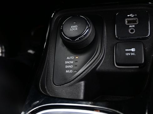 Used 2021 Jeep Compass Latitude AWD/4WD image 21