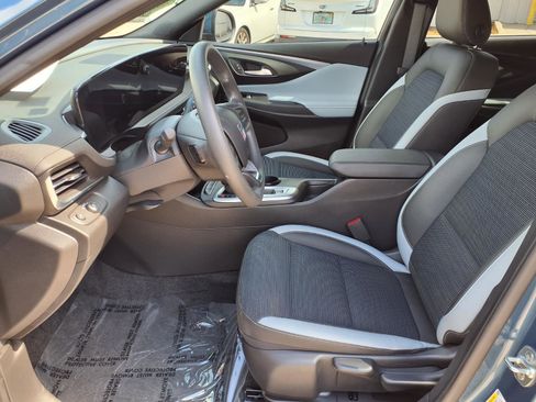 Used 2024 Buick Envista Preferred image 18