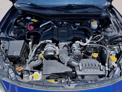Used 2023 Toyota GR86 w/ ALL Weather Mat Package (TMS) RWD image 27