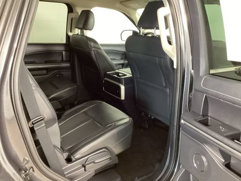Used 2022 Ford Expedition XLT AWD/4WD image 38
