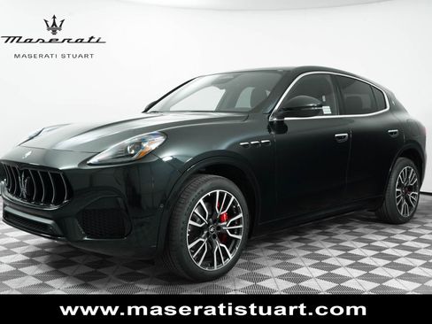 New 2025 Maserati Grecale GT image 5