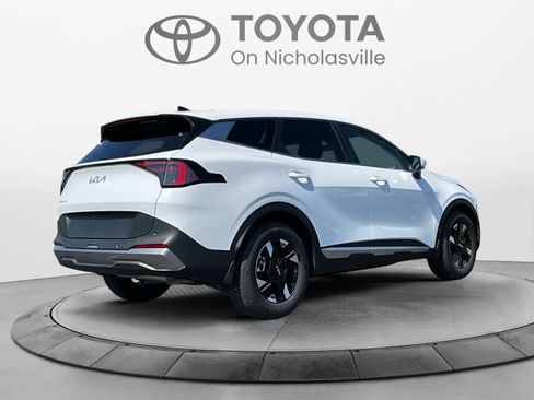 Used 2026 Kia Sportage LX FWD image 5