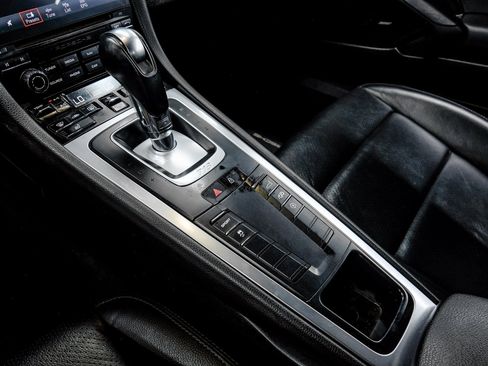 Used 2022 Porsche 718 Cayman image 29