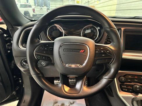 Used 2019 Dodge Challenger R/T RWD image 15
