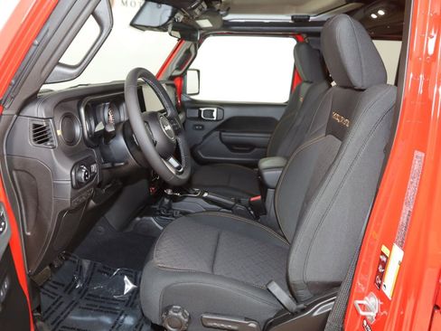 Used 2025 Jeep Gladiator Mojave image 10