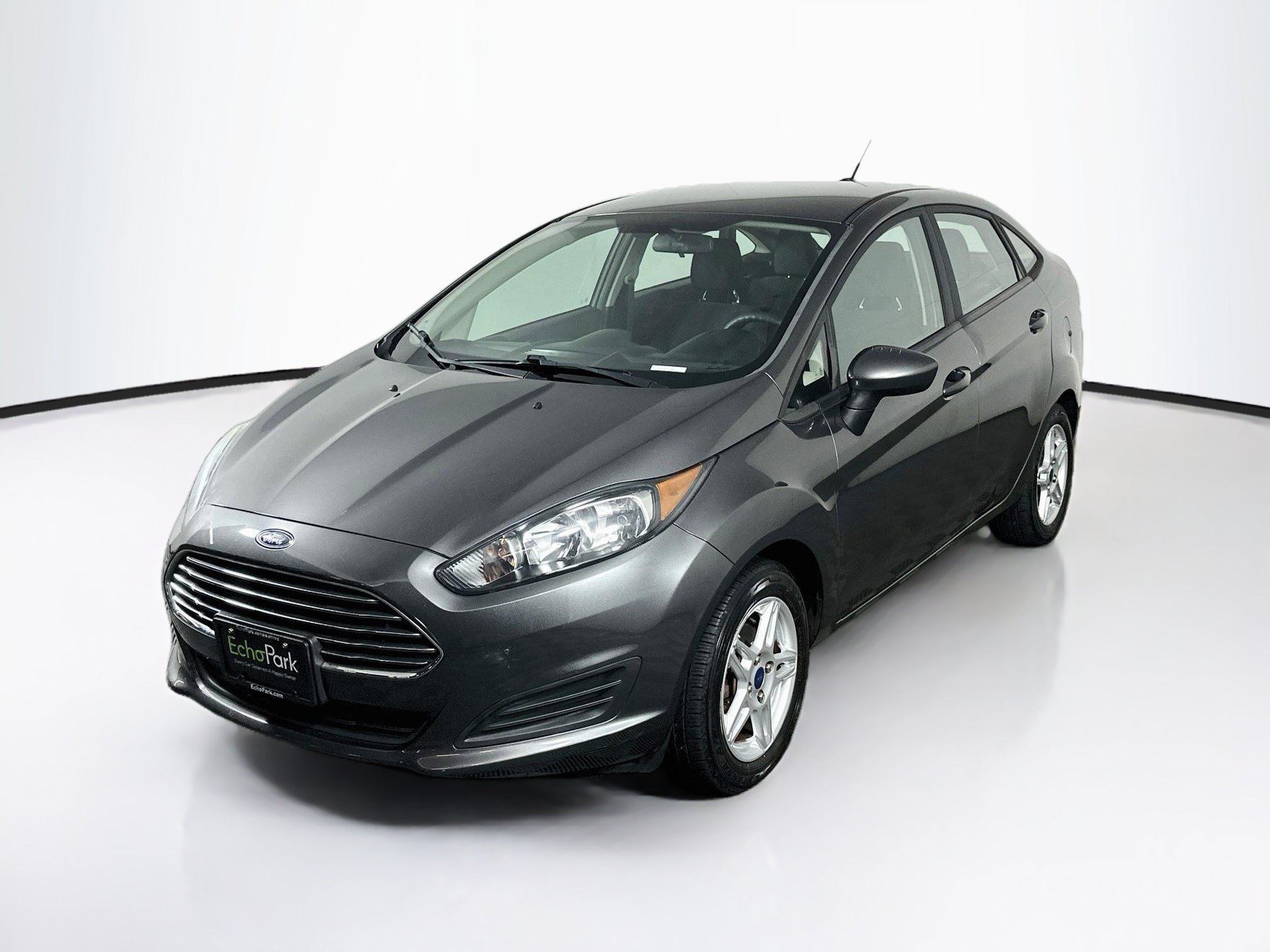 Used 2017 Ford Fiesta SE FWD image 3