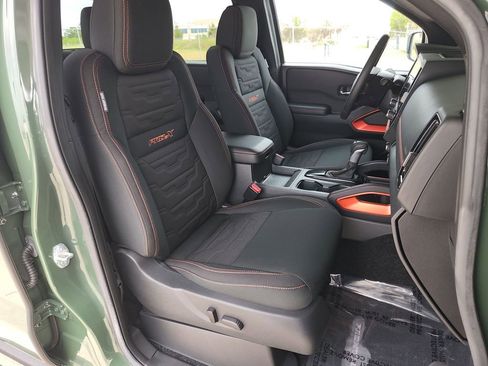 Certified 2025 Nissan Frontier Pro-X RWD image 15