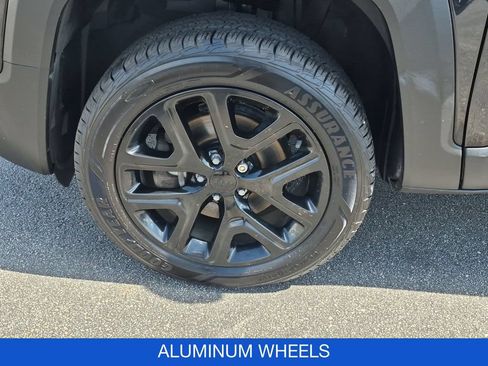 Used 2016 Jeep Renegade Latitude AWD/4WD image 10