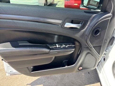 Used 2016 Chrysler 300 S RWD image 14