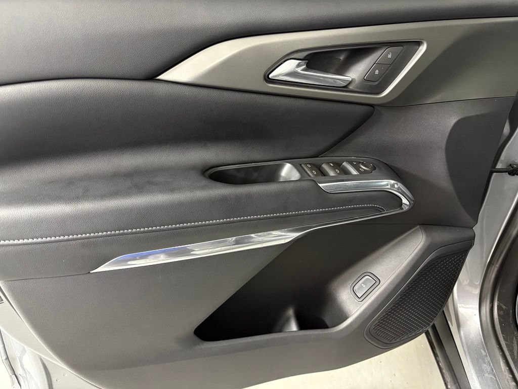 Used 2026 Chevrolet Traverse LT w/ Driver Confidence Package FWD image 18