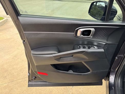 Used 2025 Kia Sorento EX w/ Panoramic Sunroof Package FWD image 20