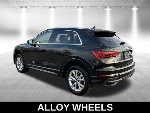 Used 2025 Audi Q3 2.0T Premium w/ Convenience Package AWD/4WD image 3