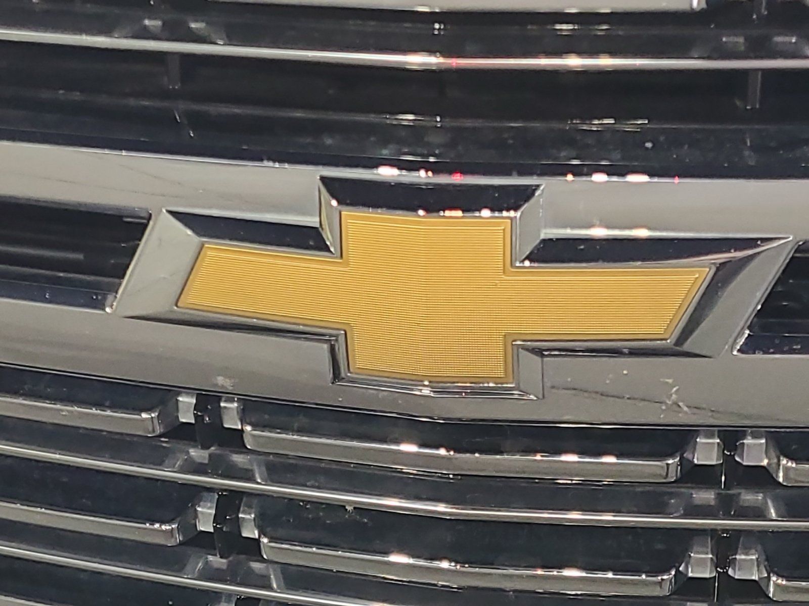 Used 2023 Chevrolet Suburban Premier AWD/4WD image 23
