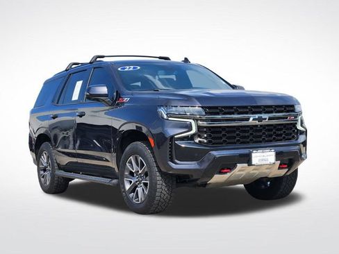 Used 2022 Chevrolet Tahoe Z71 w/ Luxury Package AWD/4WD image 3