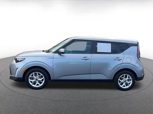 Used 2025 Kia Soul LX w/ LX Technology Package image 9