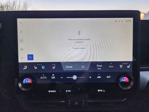 Used 2025 Lexus GX 550 w/ Accessory Package (2T) image 43