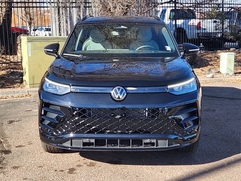 New 2026 Volkswagen Tiguan SE R-Line image 21