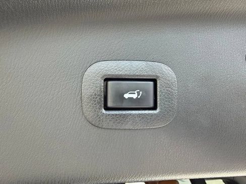 Used 2024 INFINITI QX80 Sensory AWD/4WD image 17