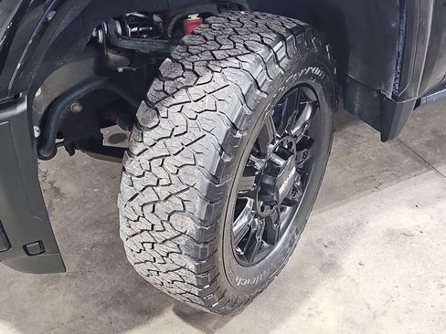 Used 2024 GMC Sierra 2500 AT4 w/ AT4 Premium Plus Package image 38