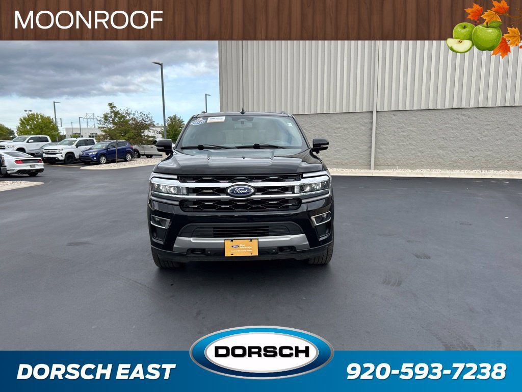 Used 2024 Ford Expedition Limited AWD/4WD image 2