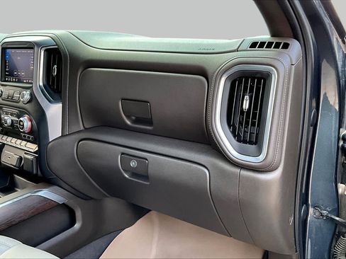 Used 2019 GMC Sierra 1500 SLT RWD image 18