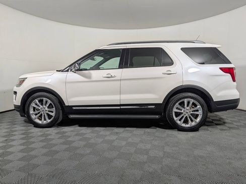 Certified 2019 Ford Explorer XLT w/ Equipment Group 202A FWD image 5