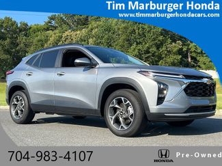 Used 2024 Chevrolet Trax LT w/ Driver Confidence Package image 1