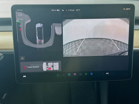 Used 2023 Tesla Model Y Long Range image 22