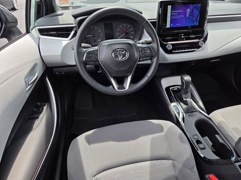 Certified 2025 Toyota Corolla SE FWD image 7
