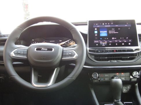 New 2026 Jeep Compass Latitude AWD/4WD image 5