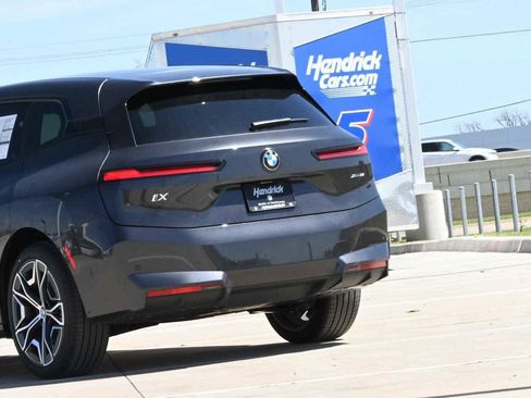 New 2026 BMW iX xDrive60 AWD/4WD image 5