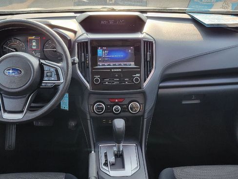 Used 2022 Subaru Crosstrek 2.0i image 4