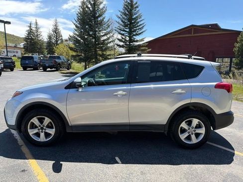 Used 2014 Toyota RAV4 XLE AWD/4WD image 5