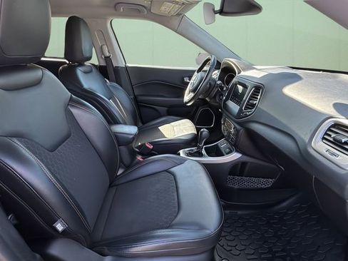 Certified 2019 Jeep Compass Latitude w/ Popular Equipment Group image 40