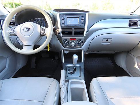 Used 2013 Subaru Forester 2.5X Premium w/ All-Weather Plus Pkg AWD/4WD image 11
