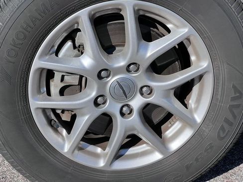 Used 2024 Chrysler Pacifica Touring-L FWD image 5
