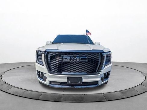 Used 2024 GMC Yukon Denali Ultimate AWD/4WD image 9