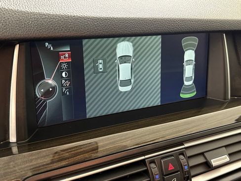 Used 2014 BMW M5 RWD image 42