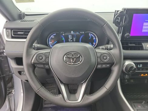 Used 2025 Toyota RAV4 SE AWD/4WD image 22