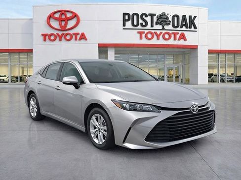 Used 2025 Toyota Camry LE FWD image 1