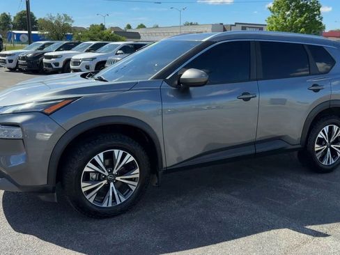 Used 2023 Nissan Rogue SV w/ SV Premium B Package AWD/4WD image 3