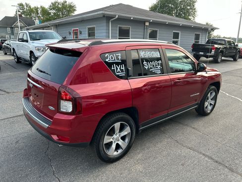 Used 2017 Jeep Compass High Altitude AWD/4WD image 3