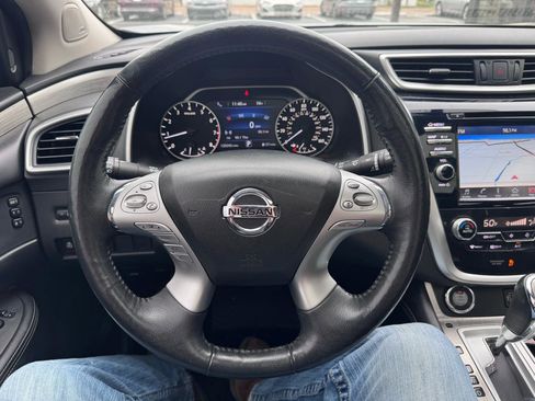 Used 2018 Nissan Murano SL w/ Moonroof Package AWD/4WD image 16
